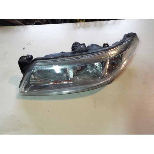 ЛЯВ ФАР RENAULT LAGUNA 2002-2006г. 551-1137 LH 7701048927