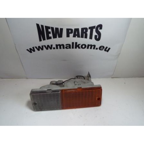 Десен мигач габарит в броня MITSUBISHI L300 P25W 1124-224 RH