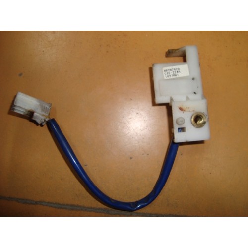 Регулатор ел. стъкло предна дясна врата MR284728 MITSUBISHI COLT CJ1A